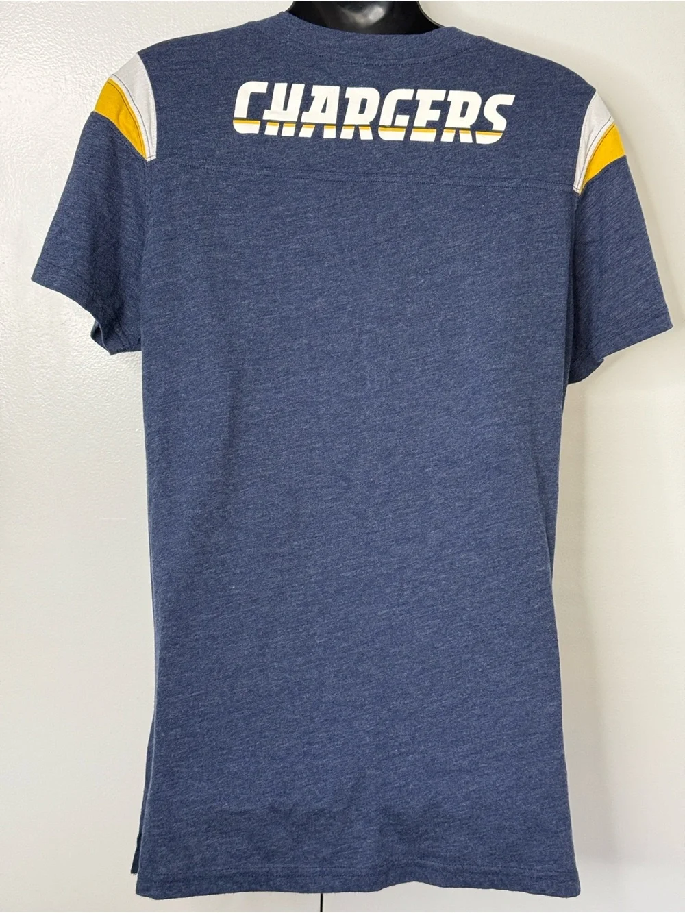 Nike NFL The Chargers  Women Navy Blue V-Neck Team Tee with Yellow Accents -SzXL